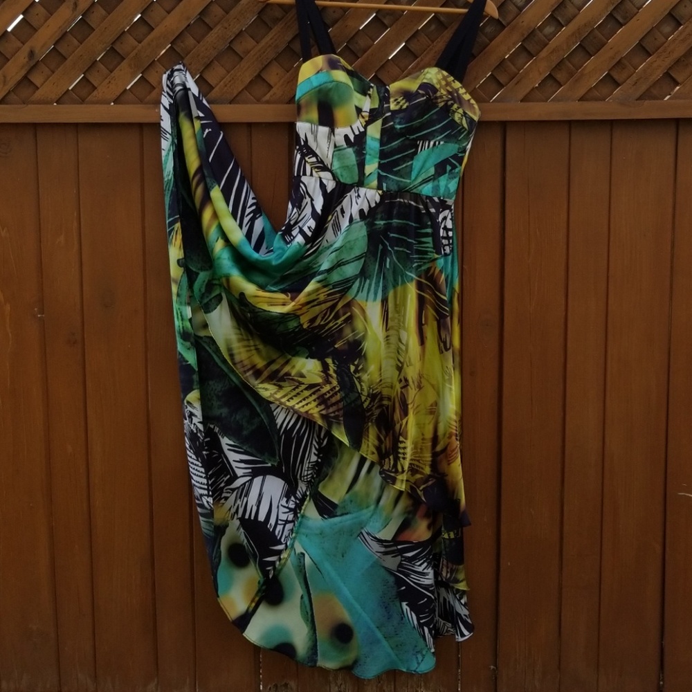 Bebe tropical hi low dress